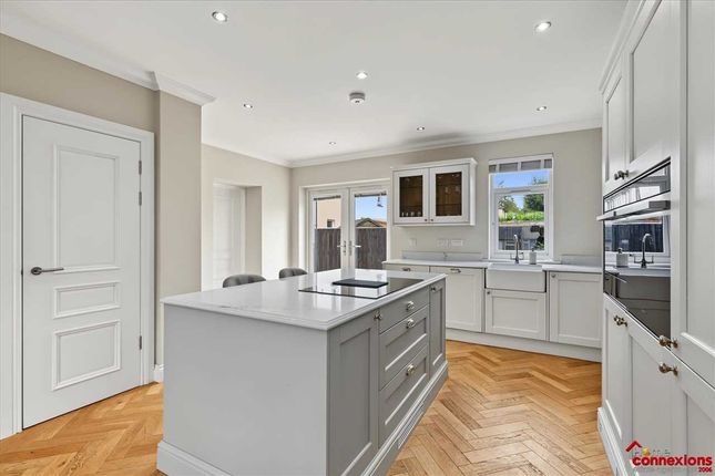 8, Cunninghame Road, West Mains, EAST KILBRIDE photo 4