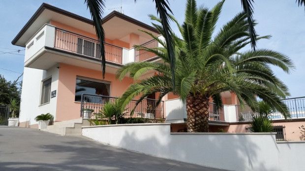 Thumbnail Villa for sale in Chieti, Ortona, Abruzzo, CH66026
