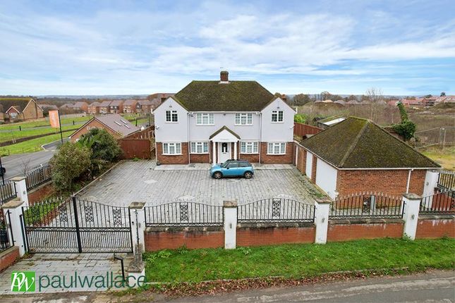 Detached house to rent in Tudor Villas, Burton Lane, Goffs Oak, Waltham Cross EN7