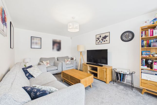 30 Guernsey Place, Hamilton photo 2