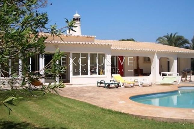 Villa for sale in Penina, Portimão, Portugal