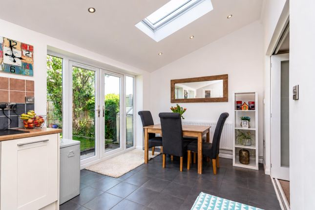33, The Hollins, Nottingham photo 3