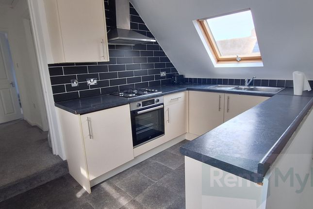 124A Hawthorn Way, Shepperton photo 2