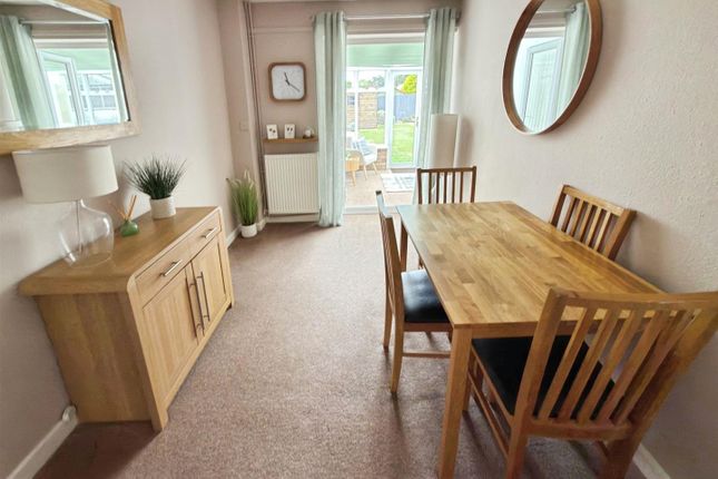 21, Carlton Square, Lowestoft photo 3