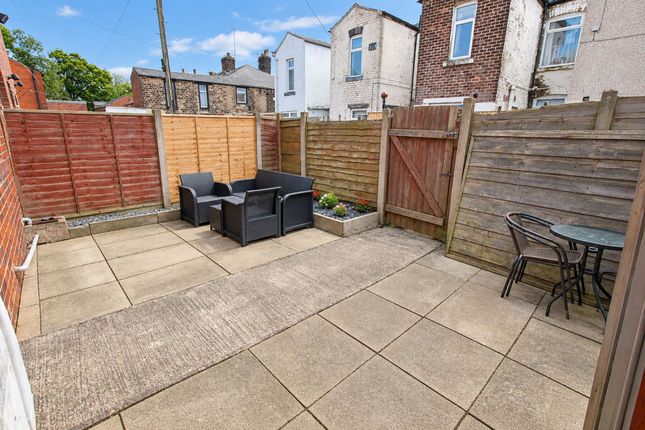 21 Henderville Street, Littleborough photo 4