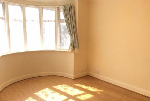 Bungalow to rent in Staines Road, Feltham