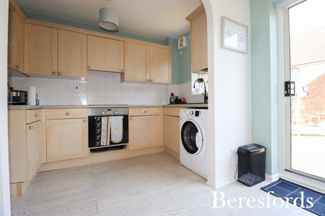 48, Birch Crescent, Essex photo 2