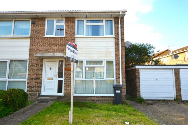End terrace house to rent in Oakley Close, Isleworth