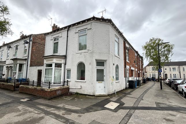 Terraced house for sale in De La Pole Avenue, Hull