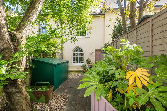 Thumbnail Terraced house for sale in Southampton Way, Camberwell