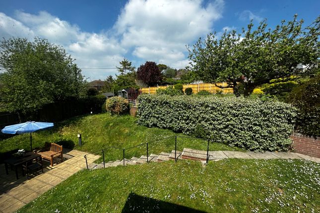 Flat 42, Cloverdale Court, Anning Road, Lyme Regis photo 2