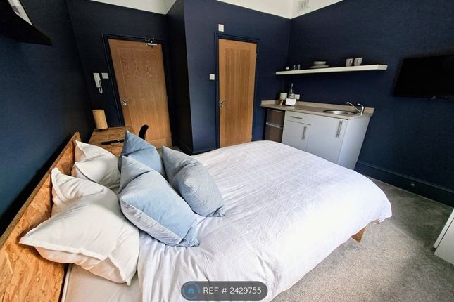 Room 3 - Ensuite + Kitchenette
