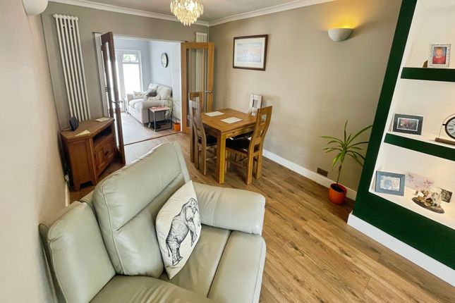65 Eleanor Close, Bridgend photo 5