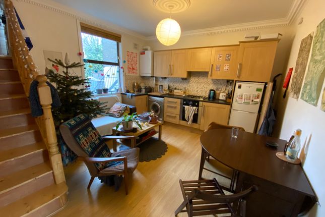 Thumbnail Flat to rent in Oldhill Street, London