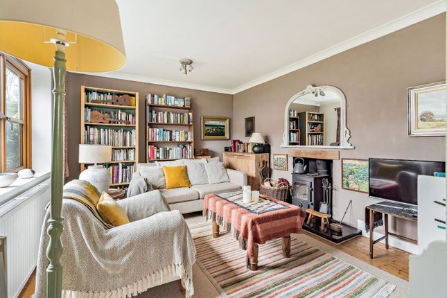 11, Nunfield, Kings Langley photo 2