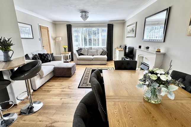 31, Glenwood Way, West Moors photo 2
