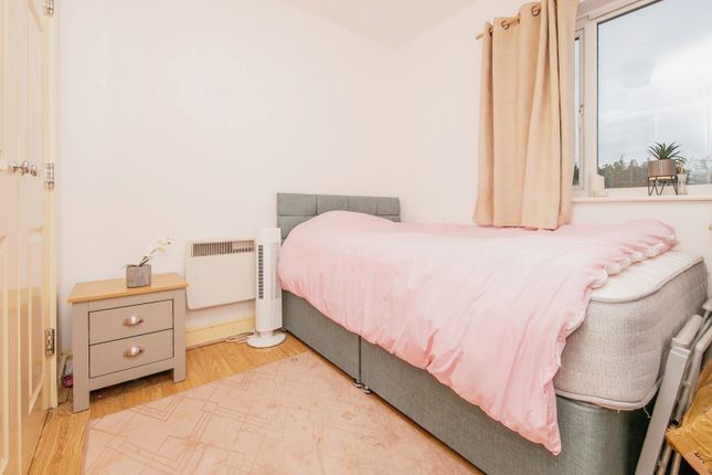 Flat for sale in Ratcliffe Court, Colchester