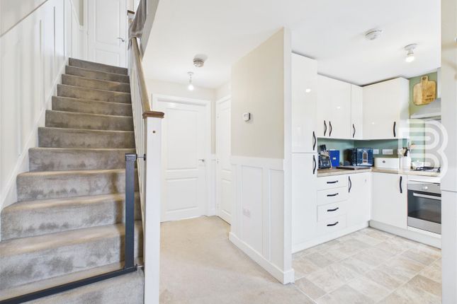 16, Cressida Way, Rugby photo 2