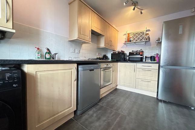 59, Woodside, Durham photo 2