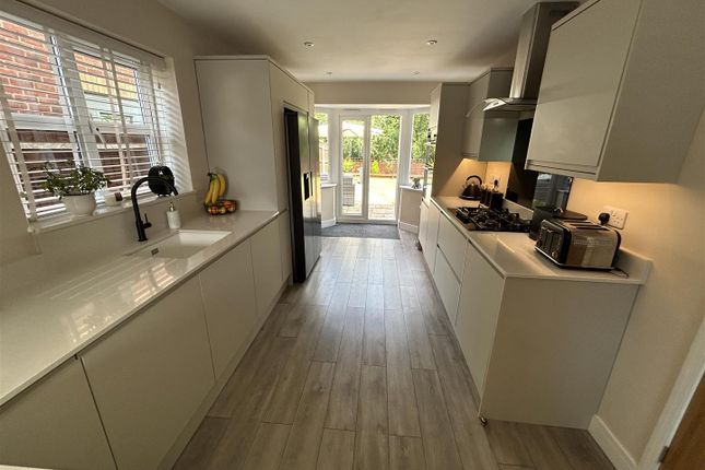 20, Leapgate Avenue, Stourport-On-Severn photo 3