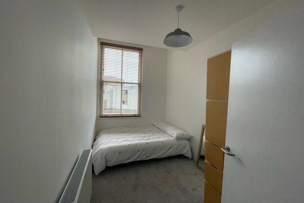 Flat to rent in Princes Avenue, Liverpool