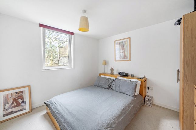 Flat for sale in 80 Northside Wandsworth Common, London