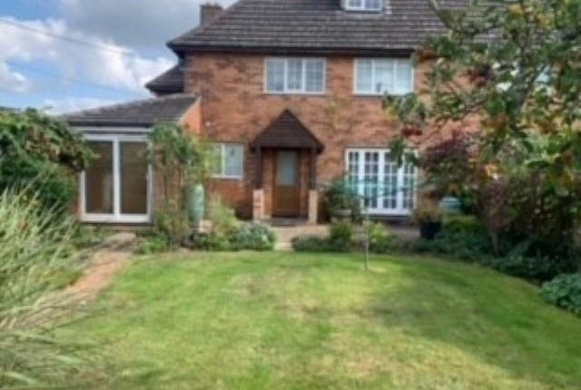 Semi-detached house to rent in Bunkers Hill, Bunkers Hill, Kidlington