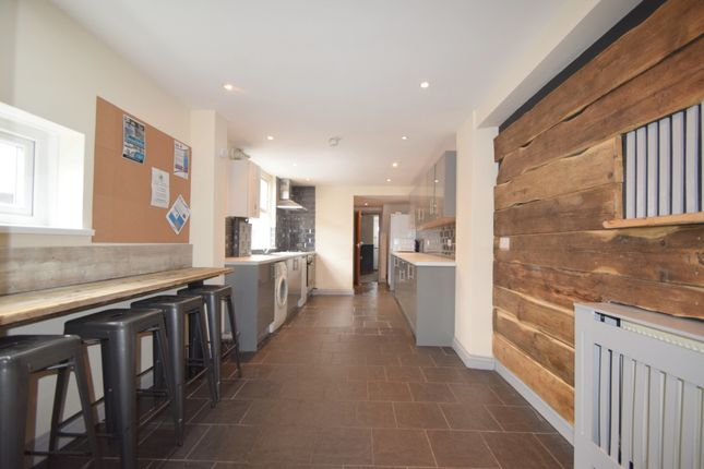 North Road, Cardiff photo 2