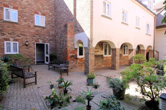 Flat for sale in South Quay, King's Lynn