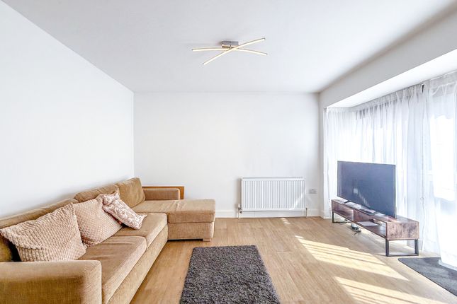 1, The Spinney, Watford photo 3