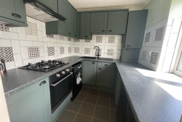 14, Woodbine Close*, Pembroke photo 4