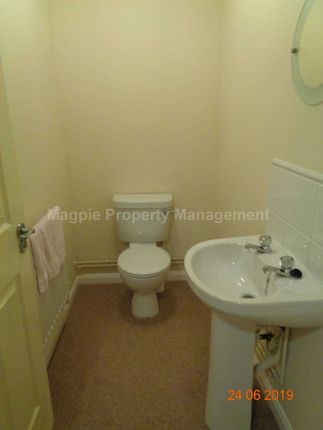 Flat to rent in Market Square, St Neots