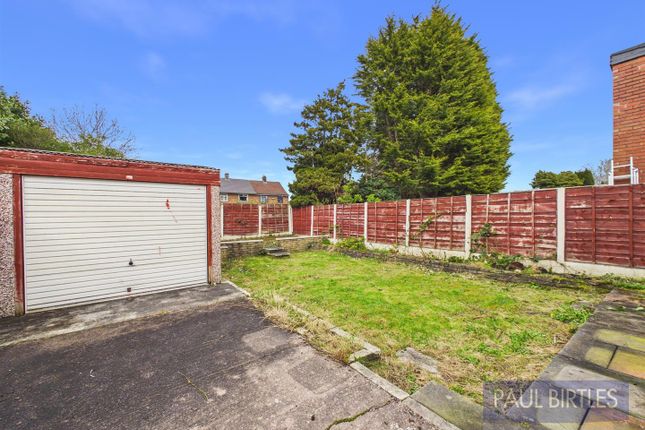 83, Mount Drive, Manchester photo 2