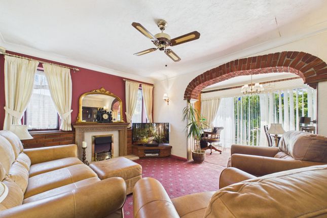 3 Hogarth Avenue, Reading photo 2