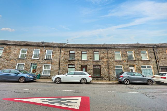3-bed terraced on Pentre, £50,000