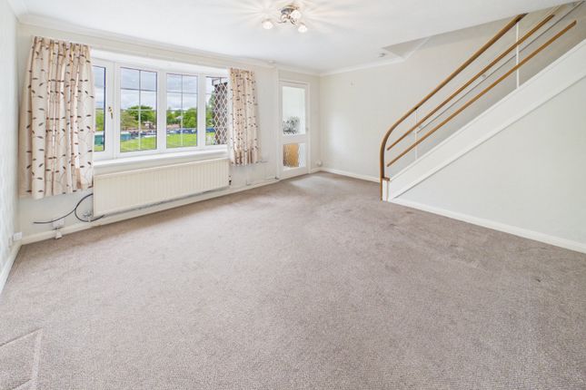 4, Ladbrooke Close, Greater Manchester photo 3