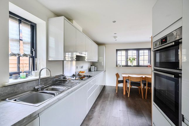 5, King Alfreds Drive, Somerset photo 4