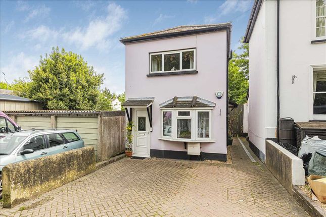 Thumbnail Property for sale in The Avenue, Greenhithe