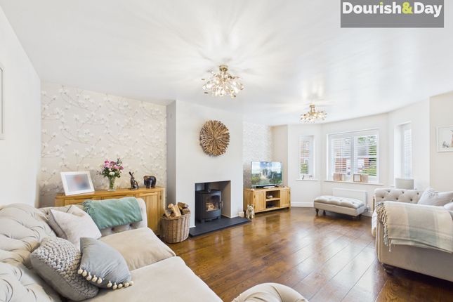 4 Moors Wood, Stafford photo 2