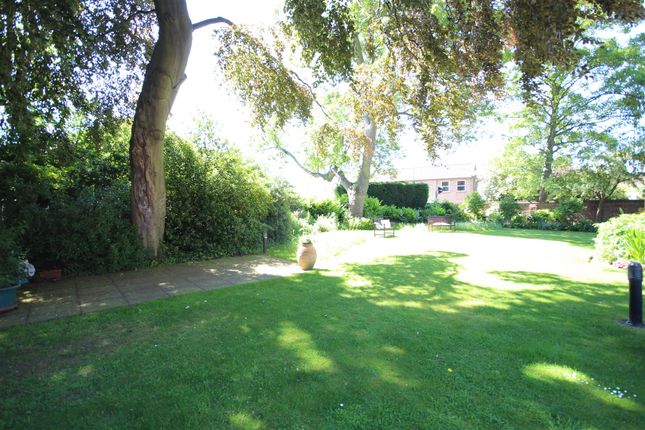 26, Goulding Court, Beverley photo 2