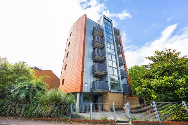 Thumbnail Flat for sale in Parrock Street, Gravesend