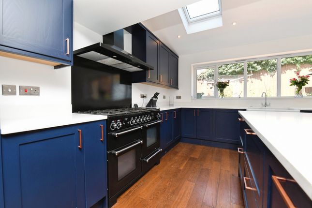 122, Victoria Avenue, Essex photo 4