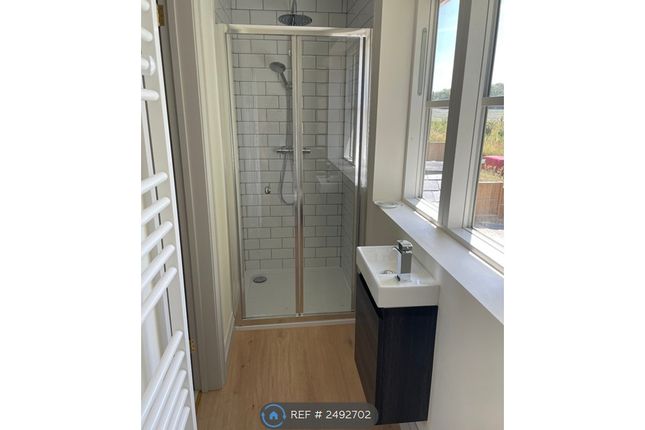 Bed 3 Ensuite
