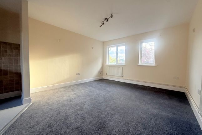 Roe Hill Close, HATFIELD photo 3