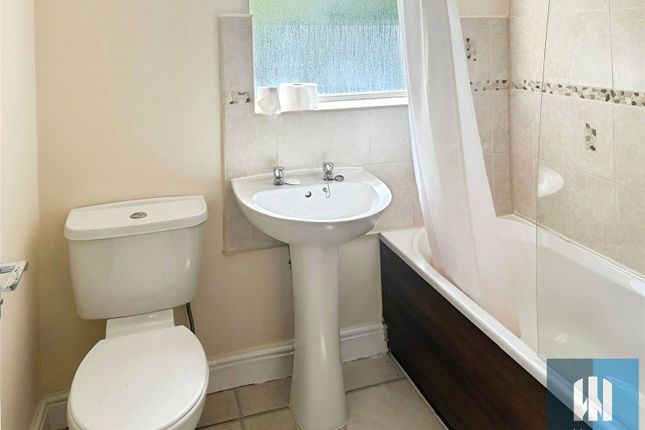 68, Nabcroft Lane, Huddersfield photo 5