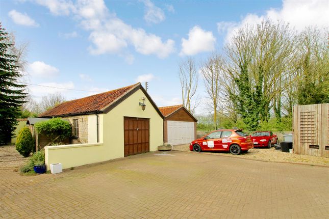 Detached house for sale in Cold Harbour, Grantham