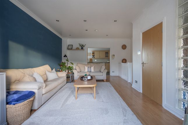 4, Feversham Avenue, Bournemouth photo 4