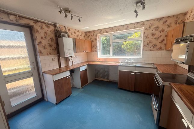 80, Lancaster Drive, East Grinstead photo 5