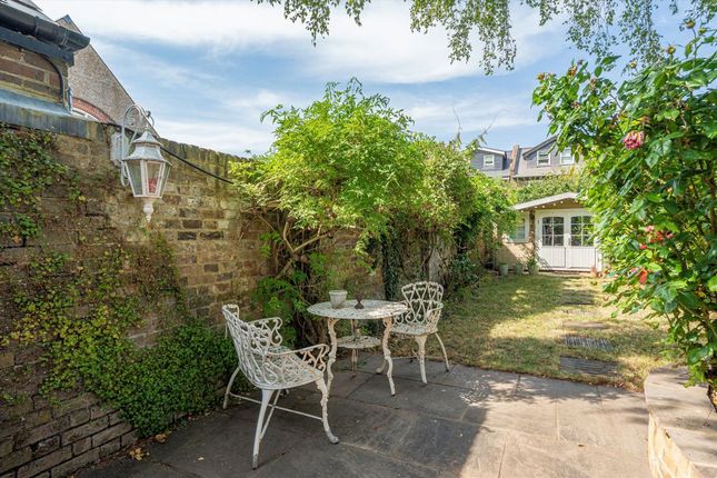 46, The Green, Twickenham photo 3