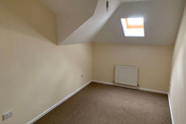 Flat to rent in Wollaston Road, Lowestoft